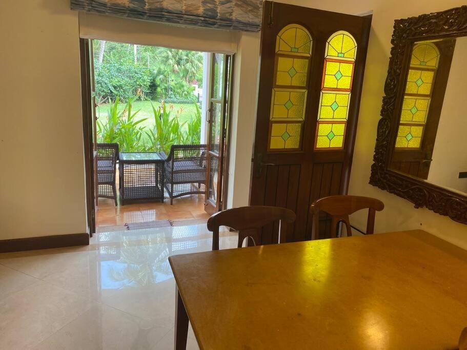 1 Bhk Luxury Beachside Homestay In South Goa Betalbatim Exterior photo